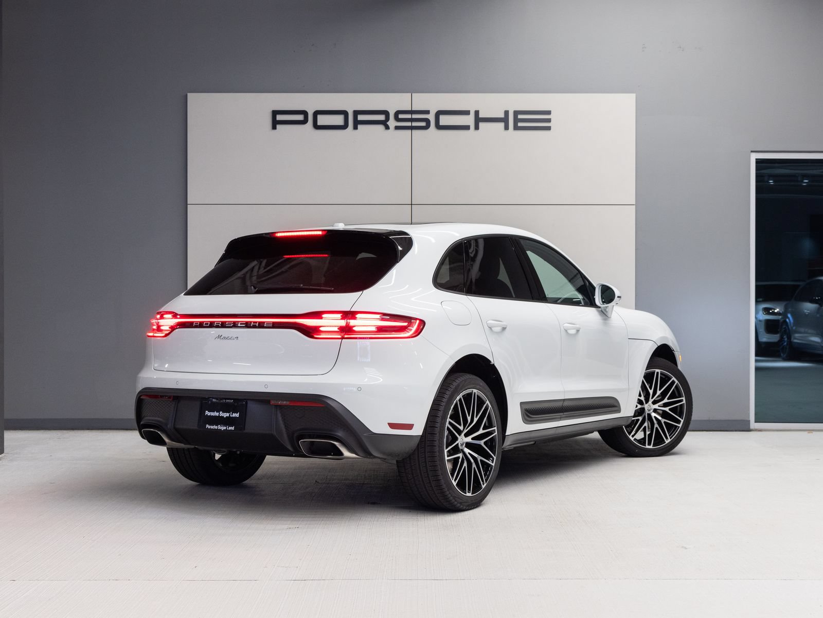 New 2026 Porsche Macan AWD/4WD image 7