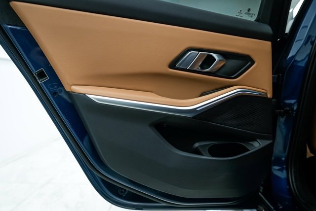 Used 2023 BMW 330i xDrive Sedan w/ Premium Package image 26