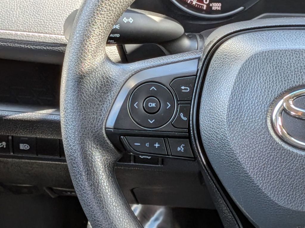 Used 2025 Toyota RAV4 XLE w/ Convenience Package image 19