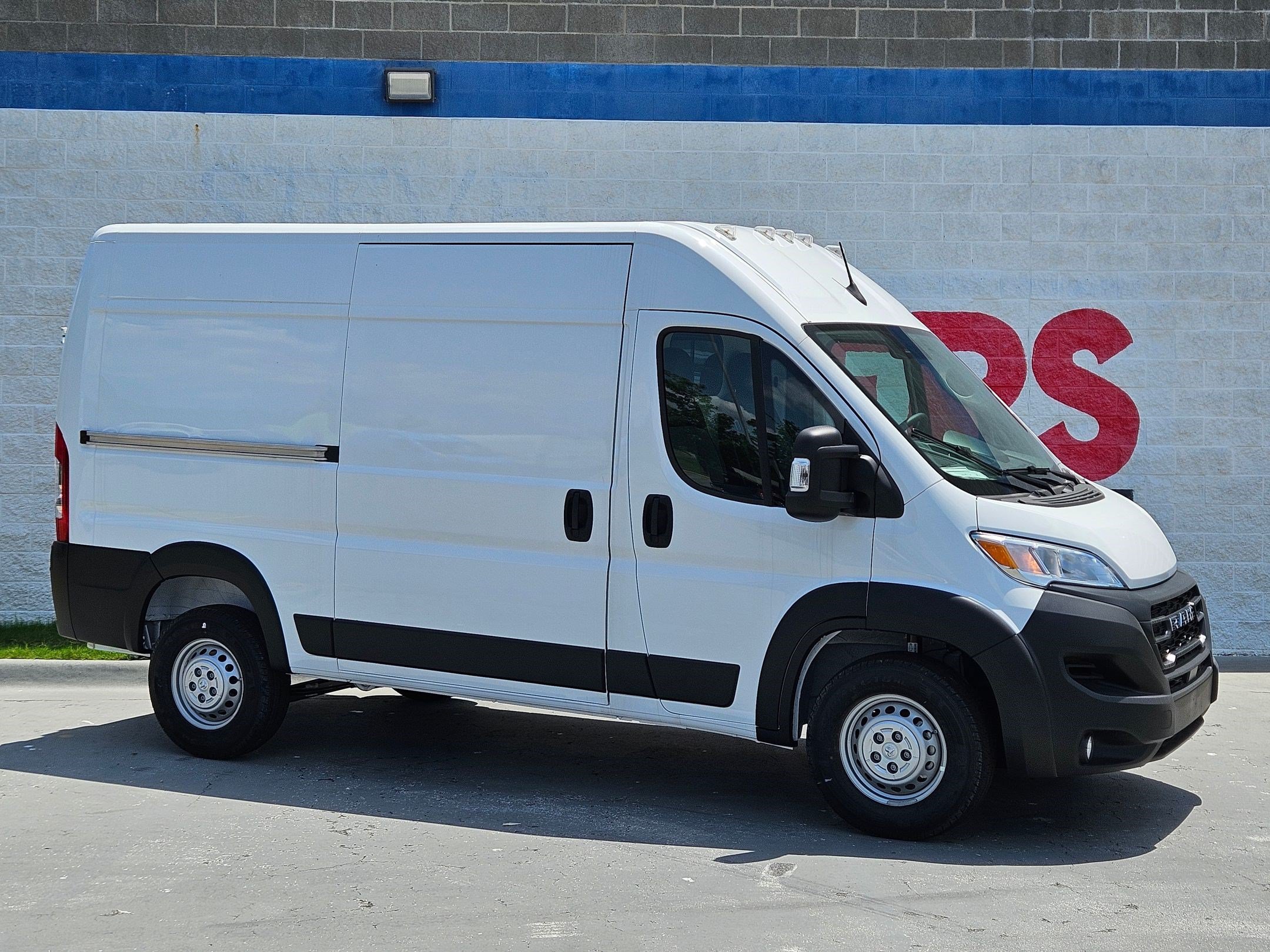 New 2026 RAM ProMaster 1500 w/ Convenience Group FWD image 1