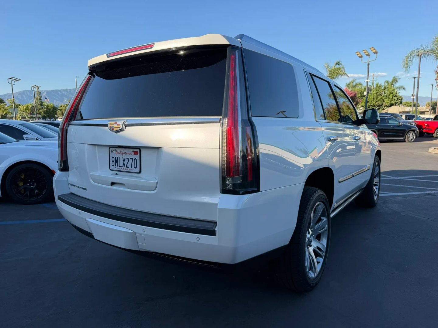 Used 2016 Cadillac Escalade Premium RWD image 6
