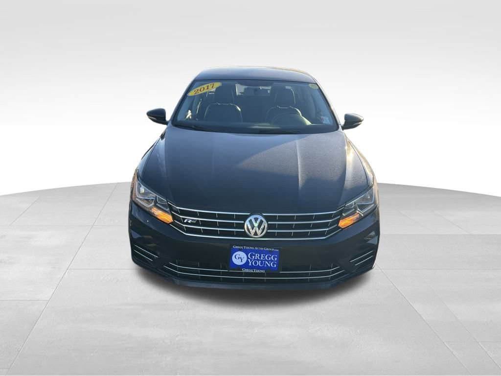 Used 2017 Volkswagen Passat 1.8T R-Line image 9