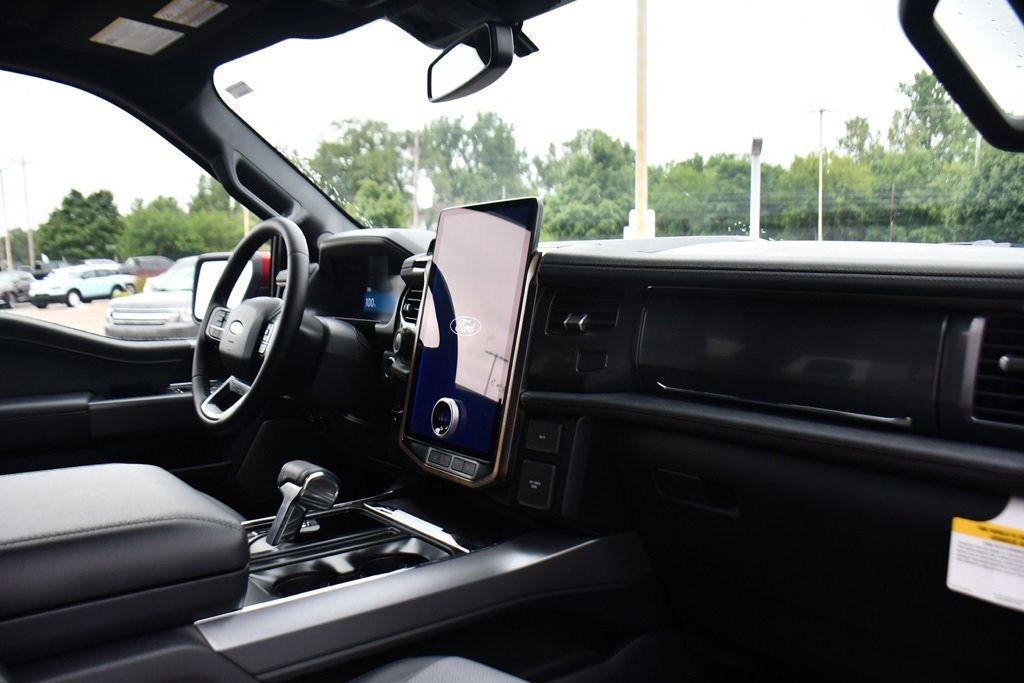 New 2025 Ford F150 Lightning Lariat image 14