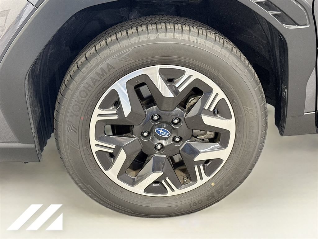 Used 2026 Subaru Forester Premium AWD/4WD image 32