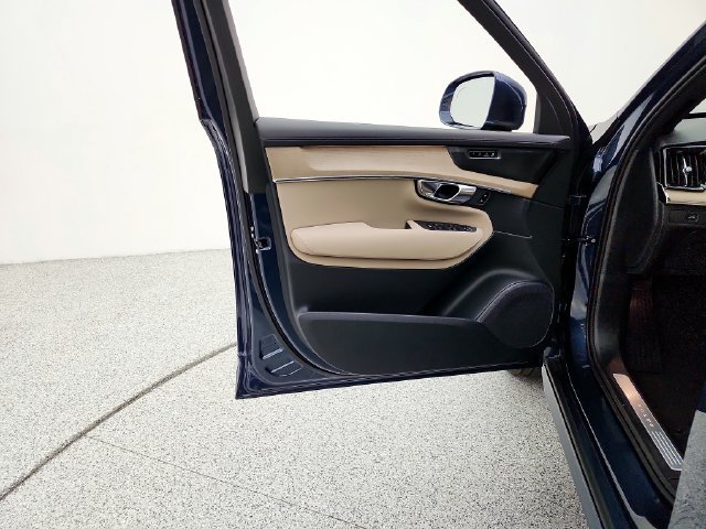 New 2027 Volvo XC90 B6 Plus AWD/4WD image 27