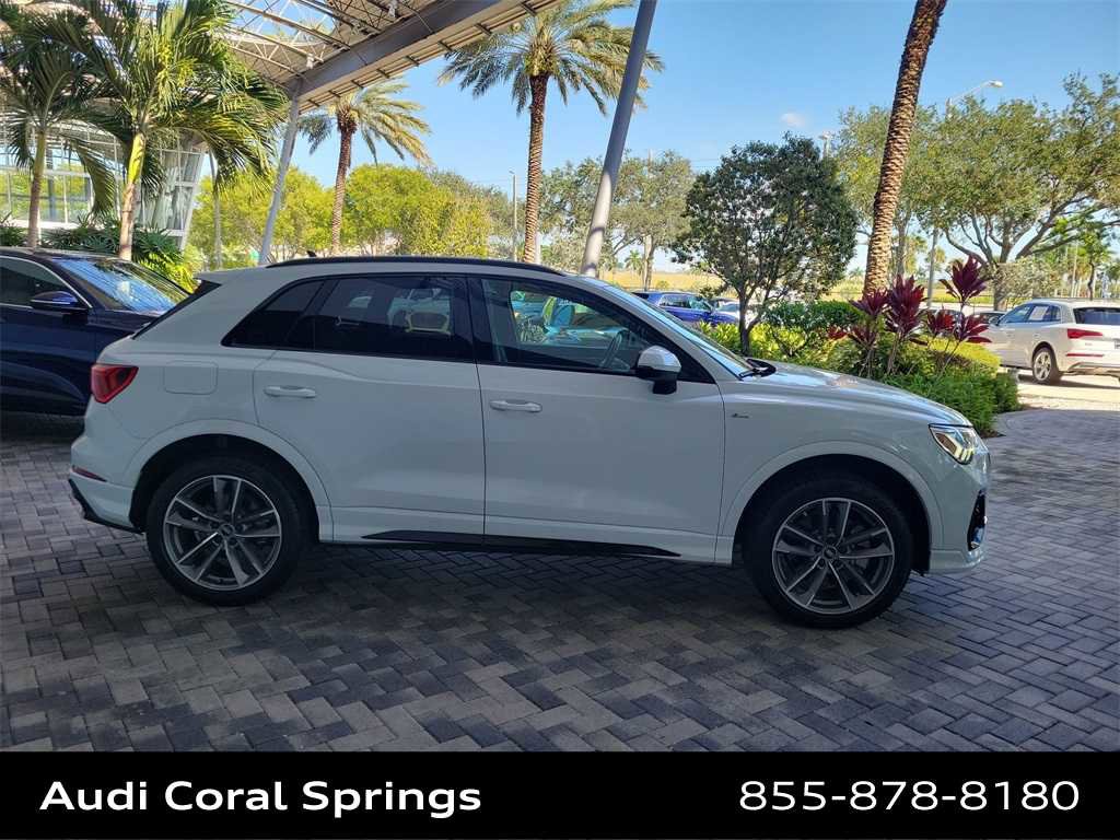 Certified 2021 Audi Q3 2.0T Premium Plus image 9