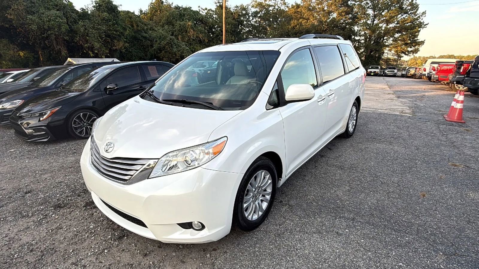 Used 2016 Toyota Sienna XLE Premium