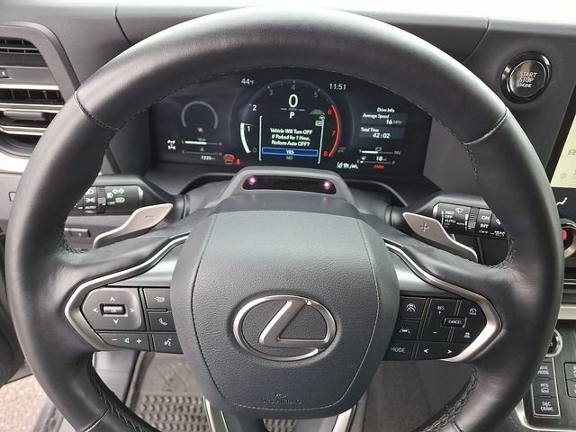 Used 2025 Lexus GX 550 image 4