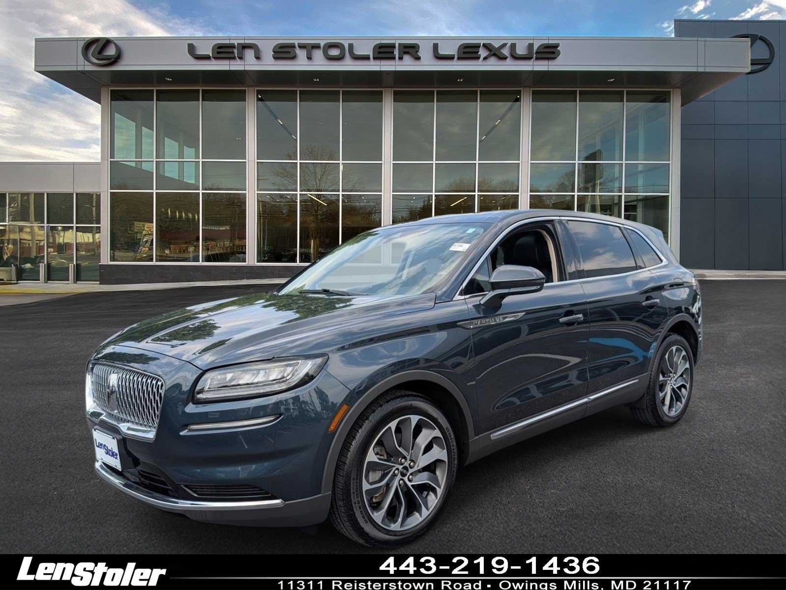 Used 2023 Lincoln Nautilus Reserve AWD/4WD image 7