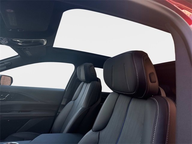 New 2025 Cadillac Lyriq Luxury image 13