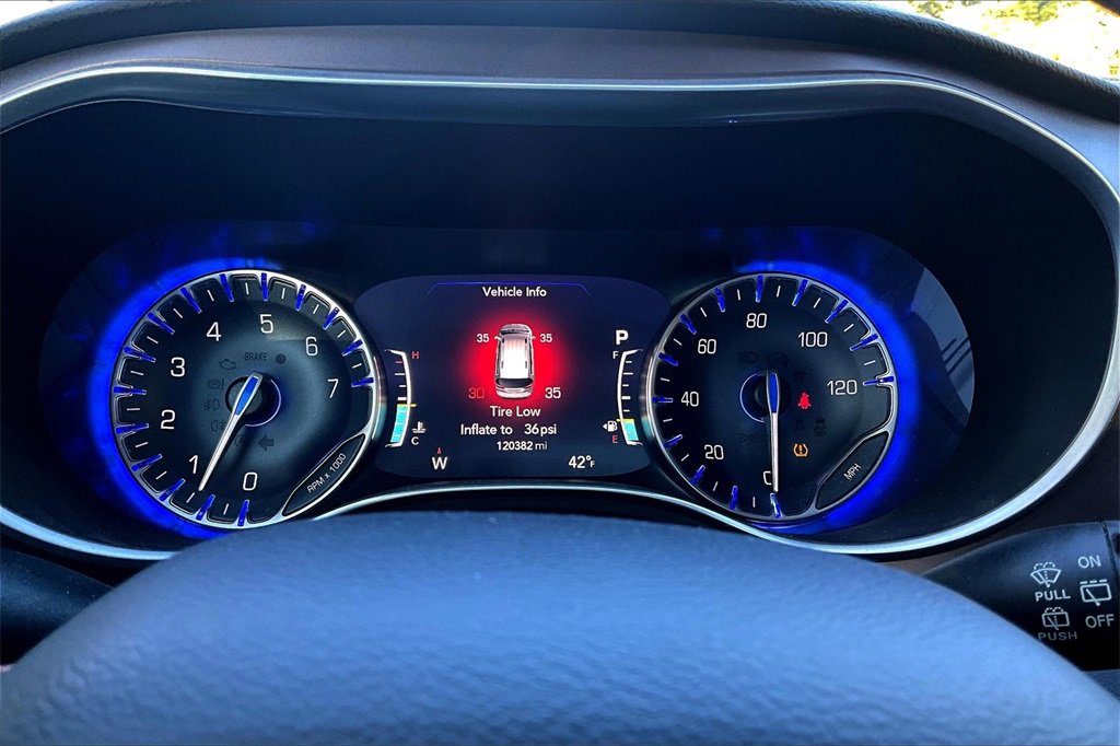 Used 2019 Chrysler Pacifica Touring-L Plus w/ Advanced Safetytec Group image 13