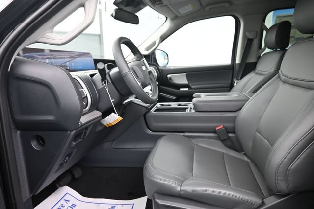 New 2026 Ford Expedition Active RWD image 15