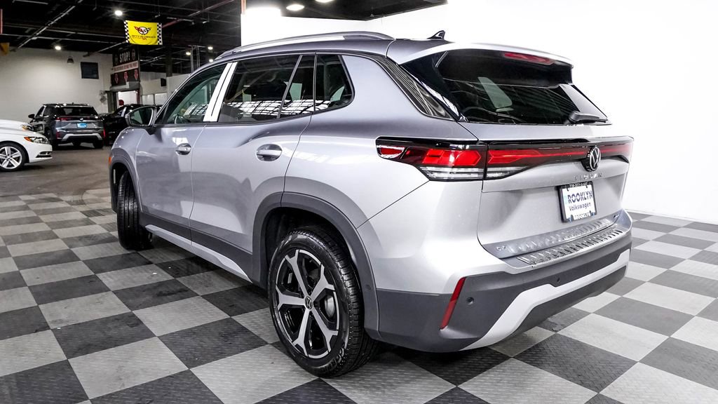 New 2025 Volkswagen Tiguan SE image 5