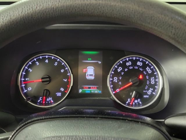 Used 2021 Toyota RAV4 LE FWD image 27