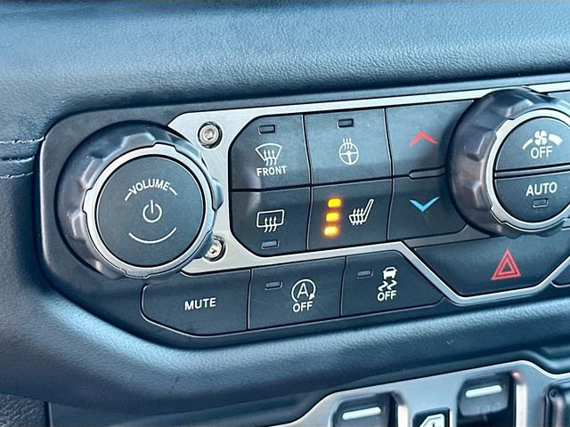 Used 2026 Jeep Wrangler Sahara image 19