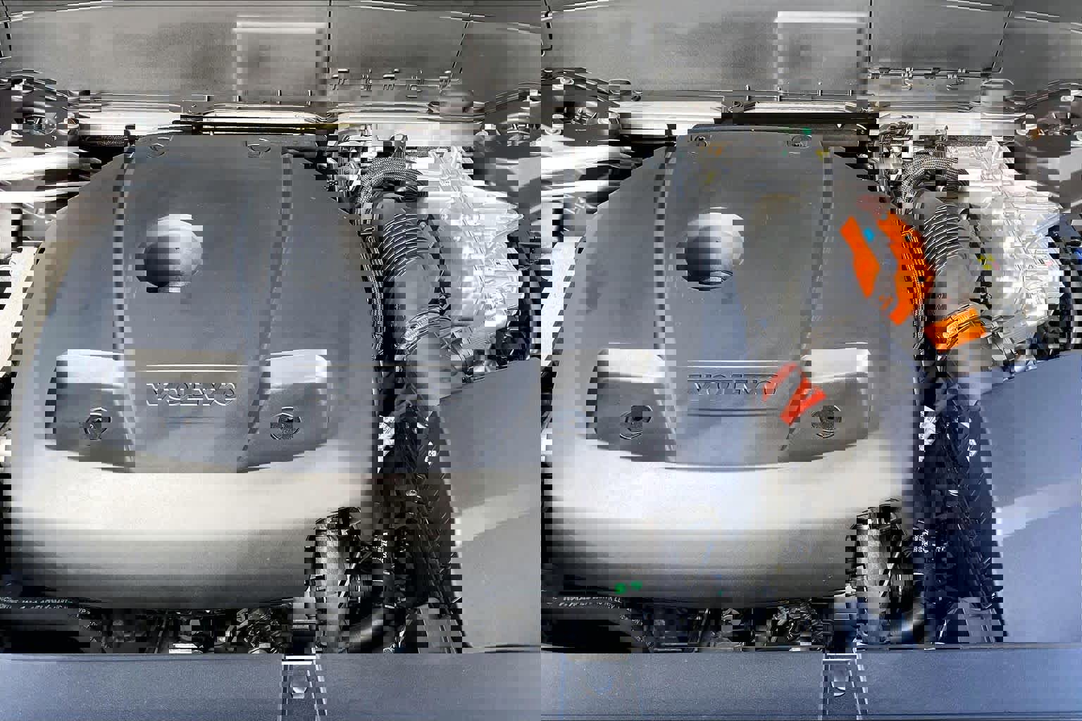 Used 2023 Volvo XC90 T8 Plus w/ Protection Package Premier image 13