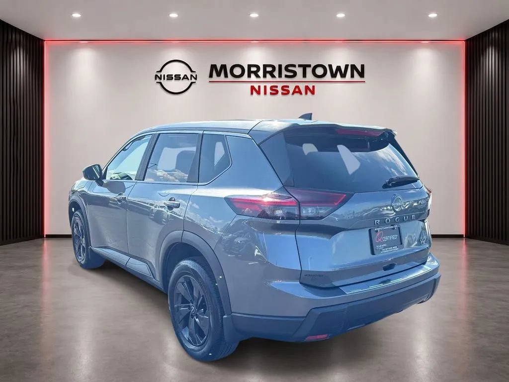 Used 2026 Nissan Rogue SV AWD/4WD image 5