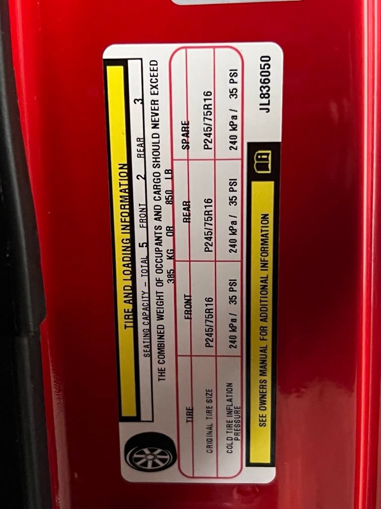 Used 2018 Jeep Wrangler Unlimited Sport w/ Connectivity Group AWD/4WD image 26