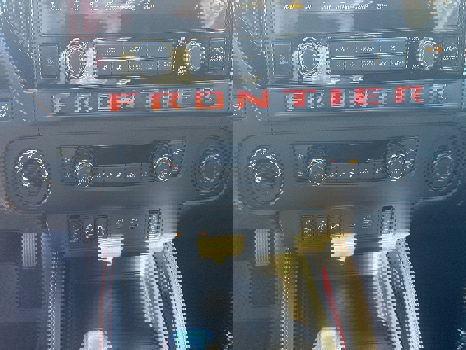 New 2026 Nissan Frontier PRO-4X w/ Pro-4x Convenience Package image 29