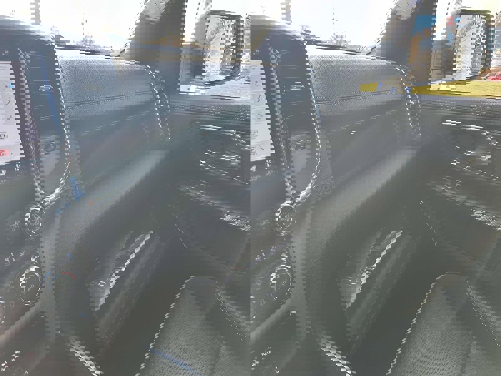 Used 2024 RAM 1500 Laramie image 18