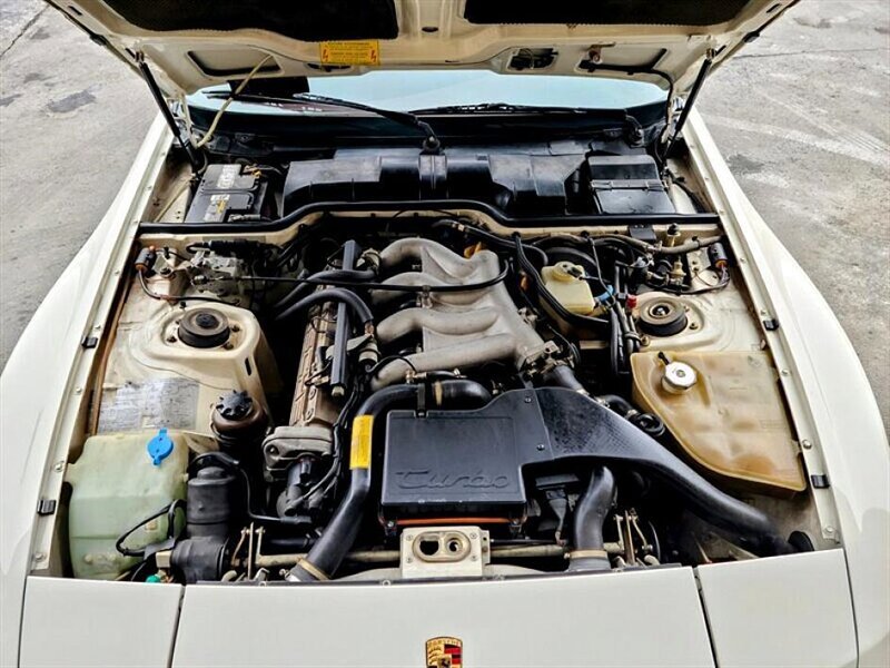 Used 1987 Porsche 944 Turbo RWD image 35