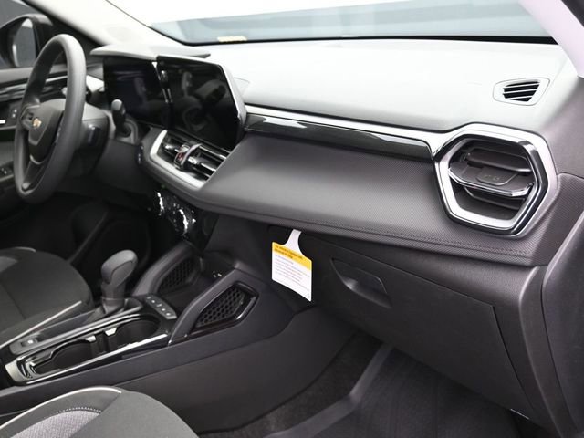 New 2026 Chevrolet TrailBlazer LT w/ Driver Confidence Package FWD image 38