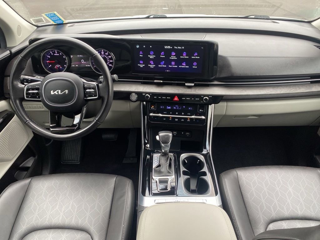 Certified 2023 Kia Carnival EX image 8