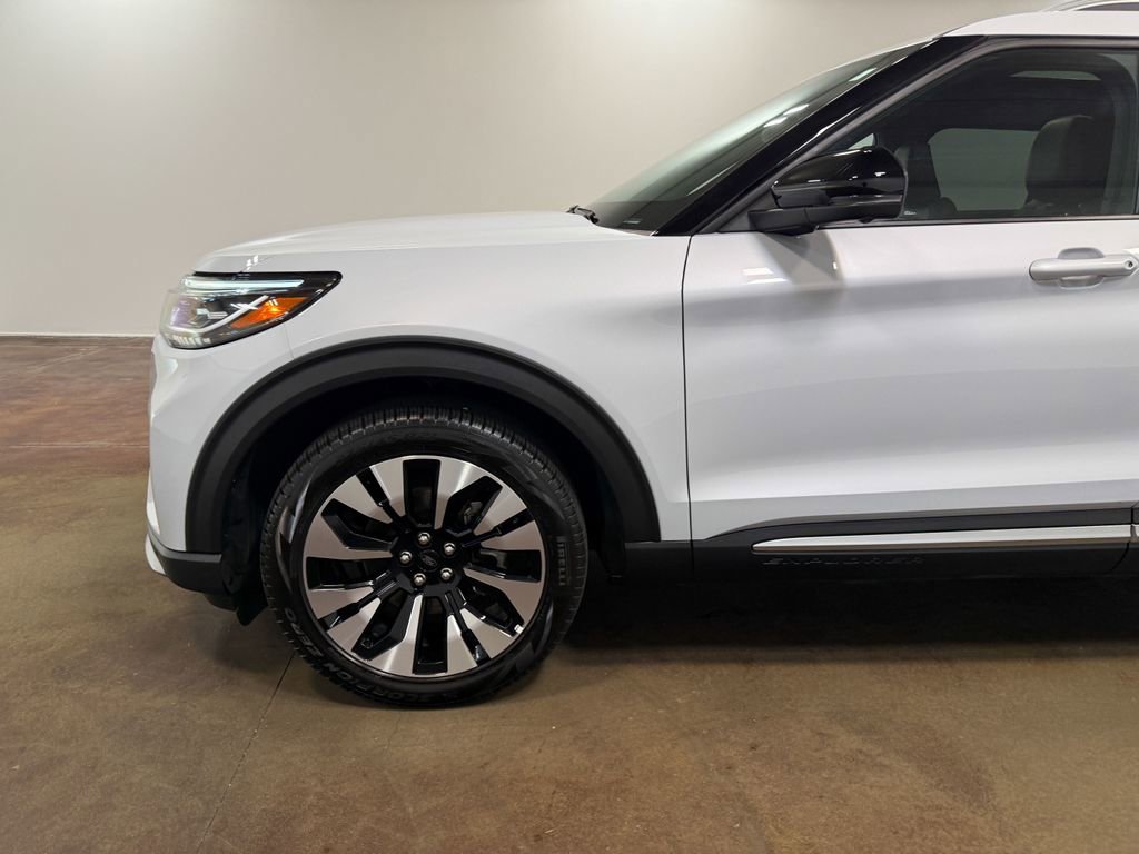 Used 2025 Ford Explorer Platinum w/ LUX Leather Package image 38