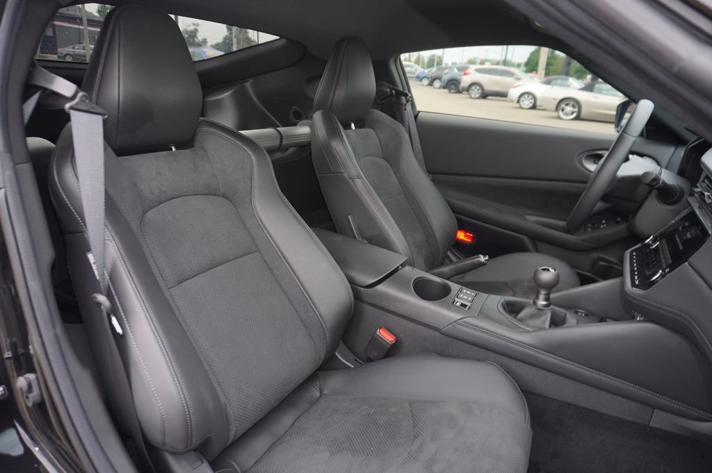 Used 2023 Nissan Z w/ Floor Mat Package (L93) RWD image 45