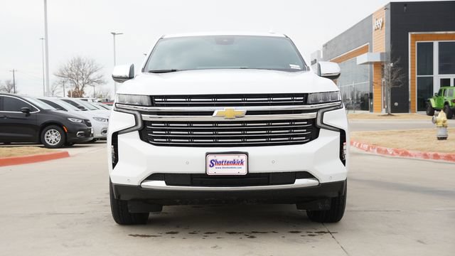 Used 2024 Chevrolet Suburban Premier AWD/4WD image 2