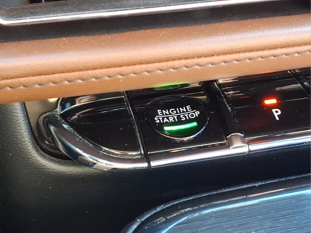 Used 2022 Lincoln Nautilus Reserve w/ Cargo Utility Package AWD/4WD image 12