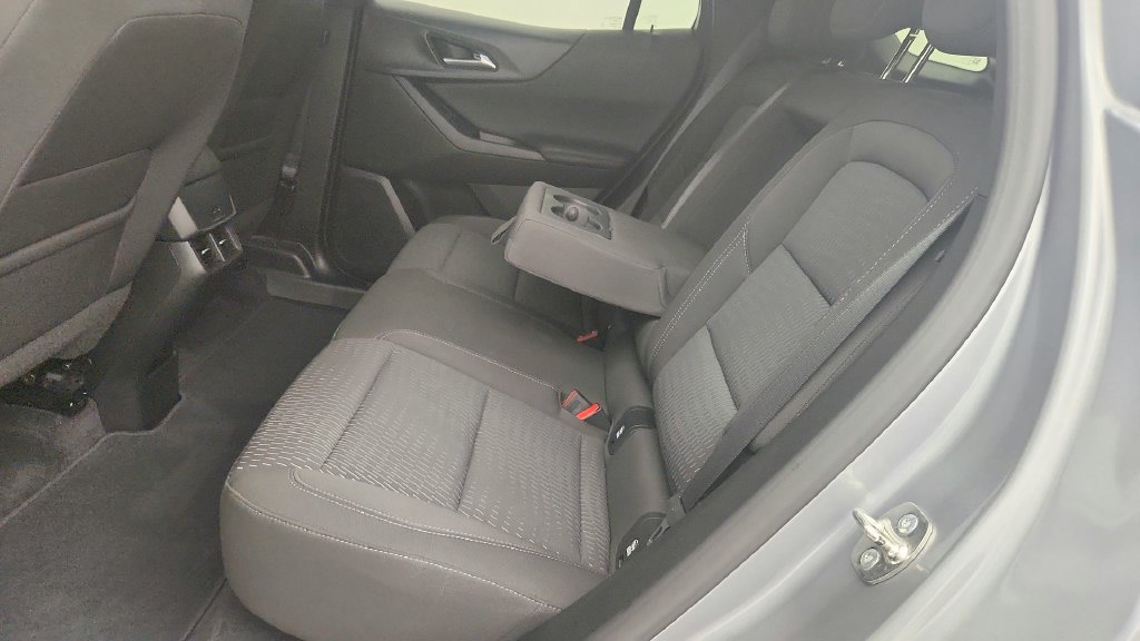 Used 2025 Chevrolet Equinox LT FWD image 25