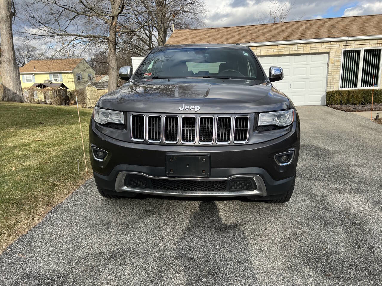 Used 2014 Jeep Grand Cherokee Limited w/ Luxury Group II image 3