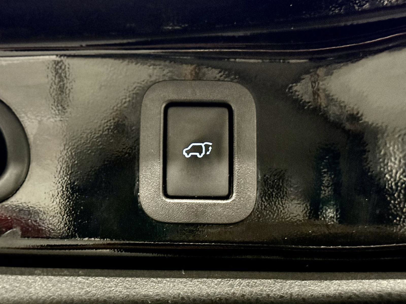Used 2015 Toyota Highlander Limited Platinum AWD/4WD image 36
