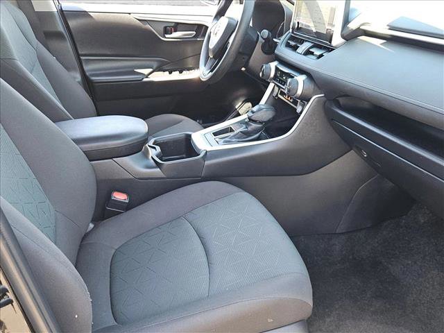 Used 2024 Toyota RAV4 XLE FWD image 24