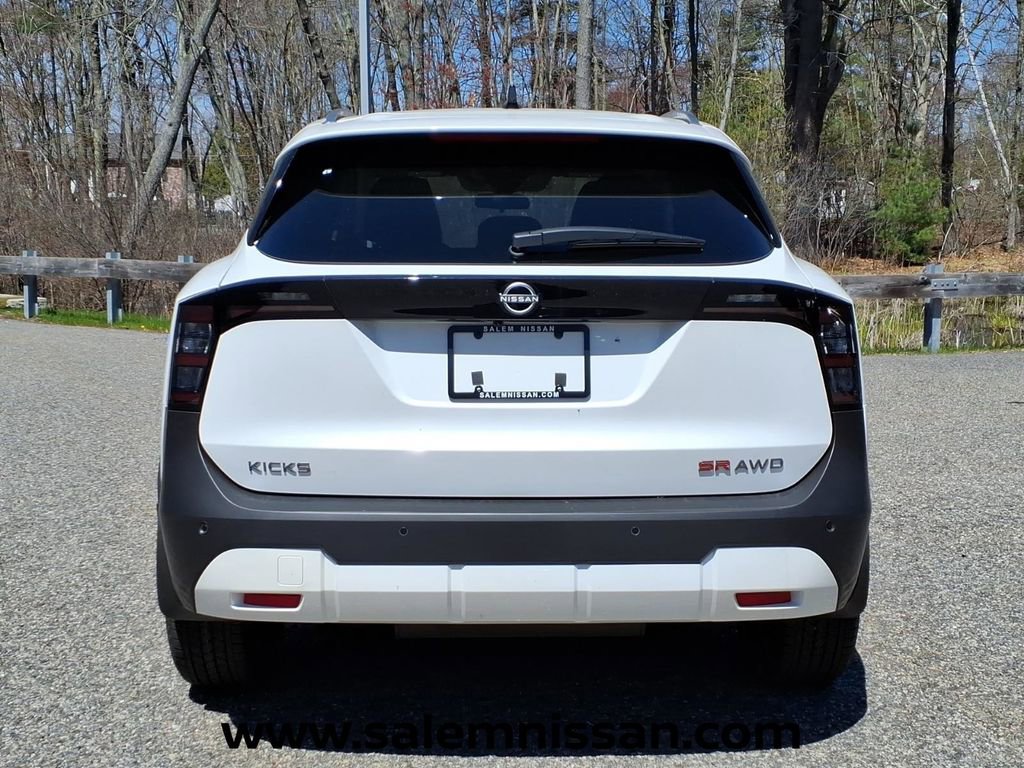 New 2026 Nissan Kicks SR w/ SR Premium Package AWD/4WD image 5