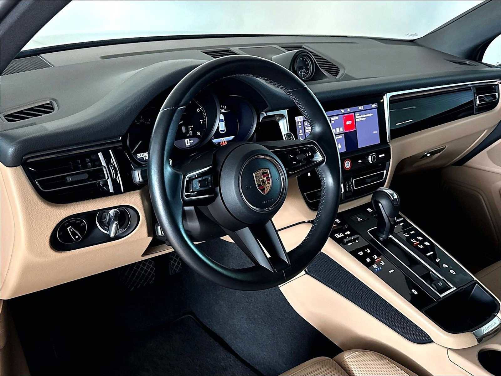 Used 2023 Porsche Macan AWD/4WD image 7