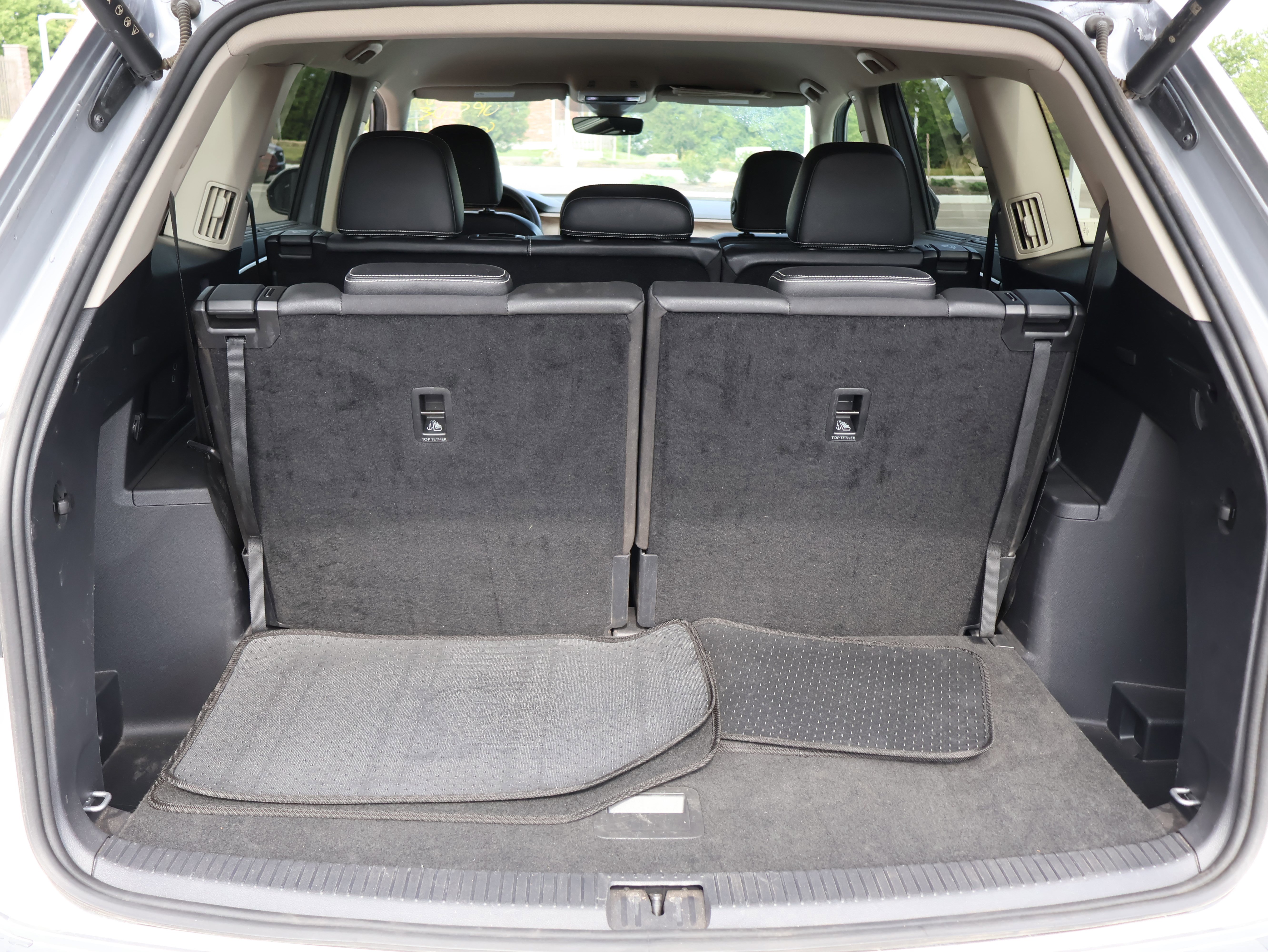 Used 2024 Volkswagen Atlas SE image 29