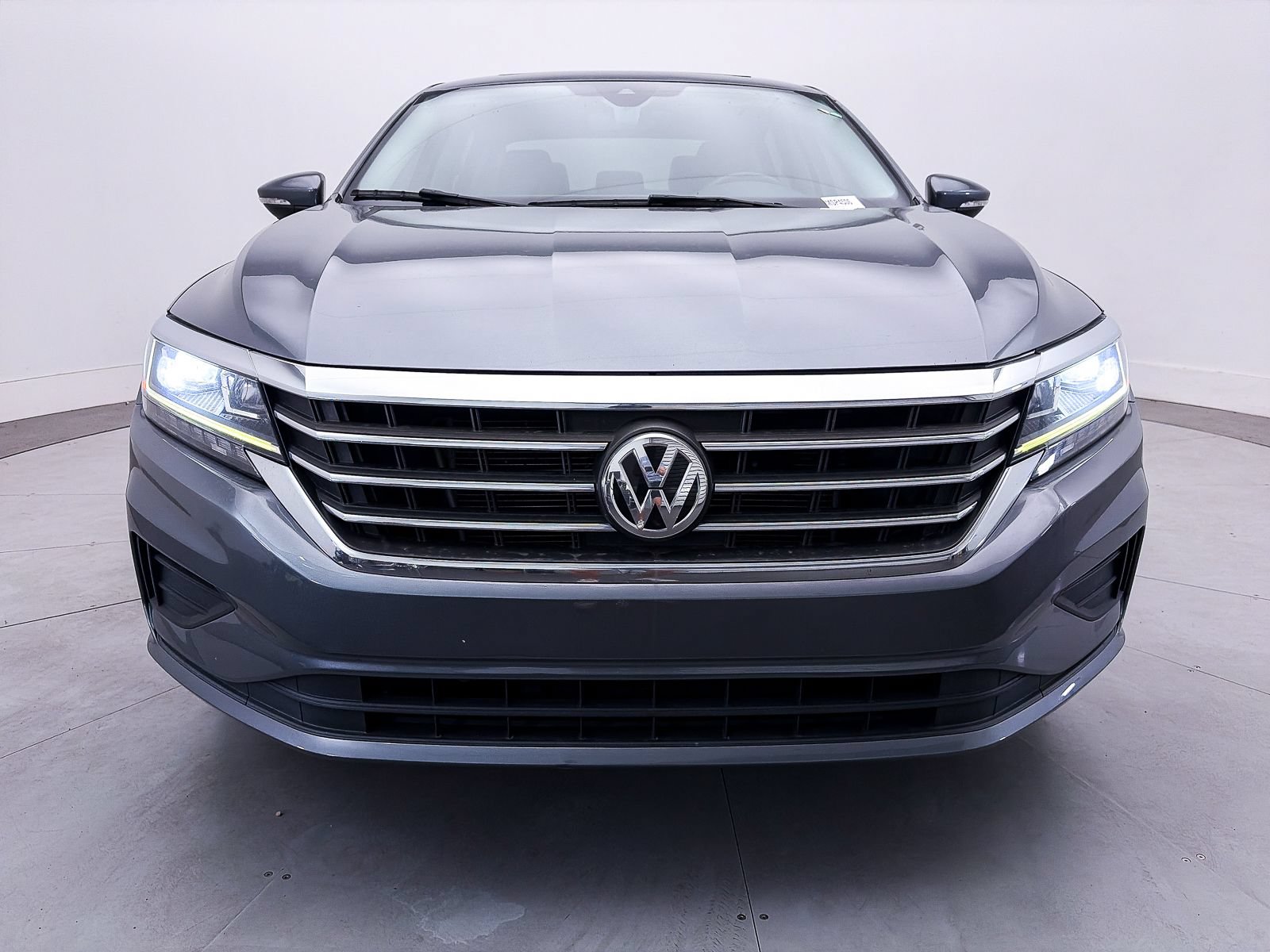 Used 2022 Volkswagen Passat 2.0T SE FWD image 11