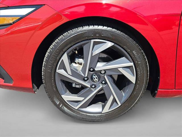 Used 2025 Hyundai Elantra Sport FWD image 28
