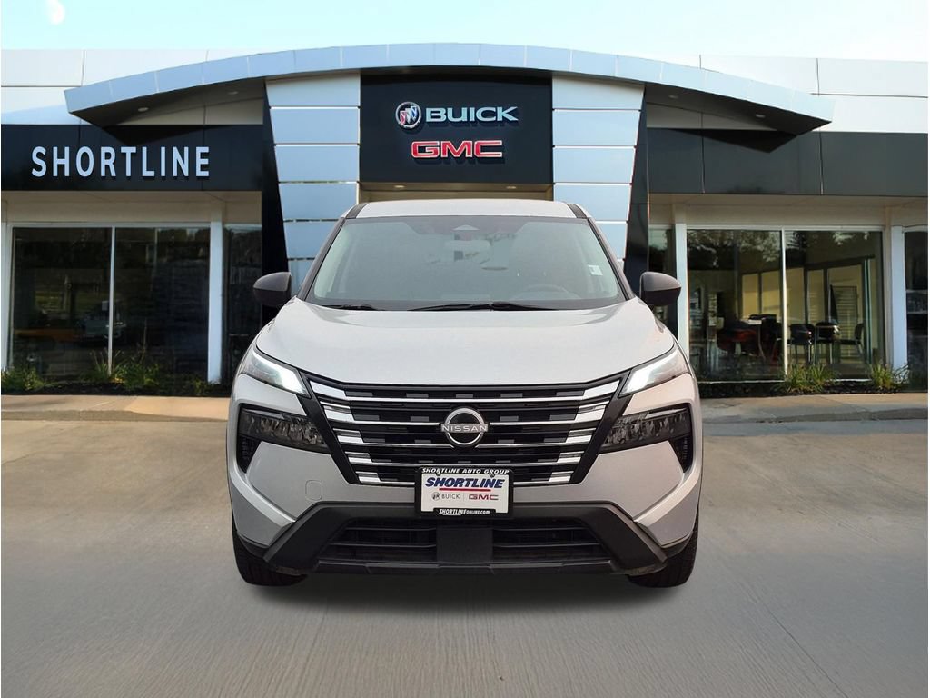 Used 2024 Nissan Rogue S AWD/4WD image 8