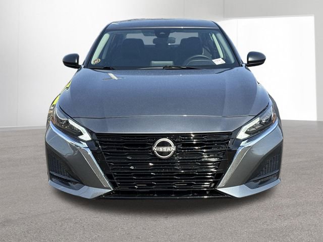 Used 2025 Nissan Altima 2.5 SV image 16