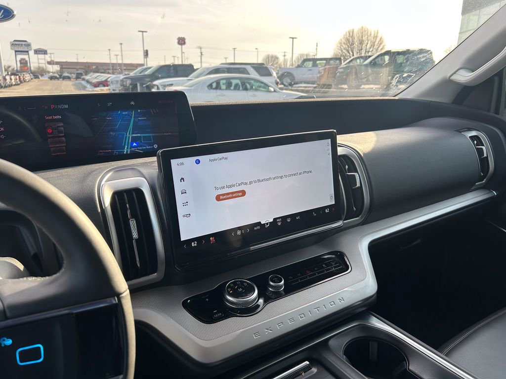 Certified 2025 Ford Expedition Active image 25