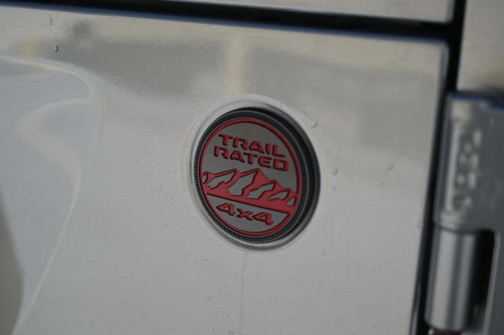 Used 2020 Jeep Gladiator Rubicon AWD/4WD image 23