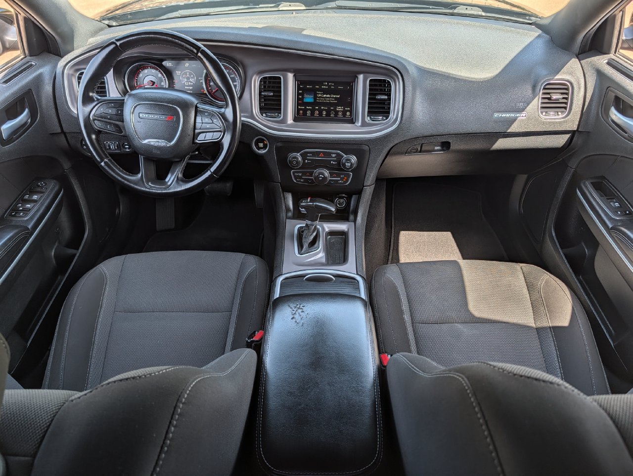 Used 2022 Dodge Charger SXT RWD image 8