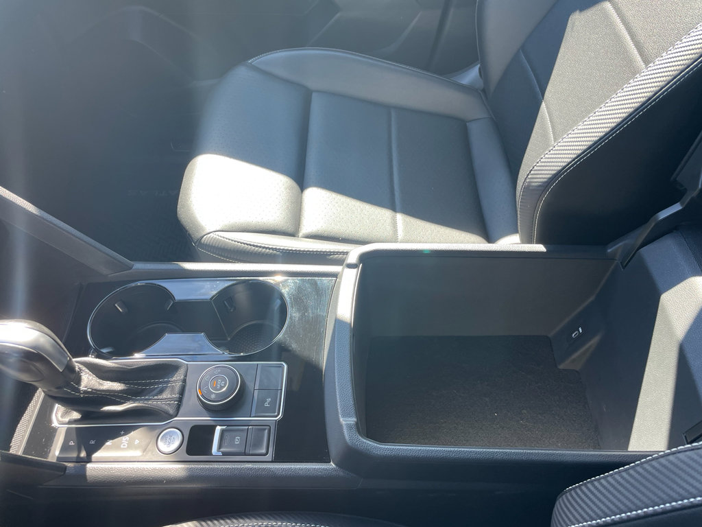 Used 2022 Volkswagen Atlas Cross Sport SE image 30