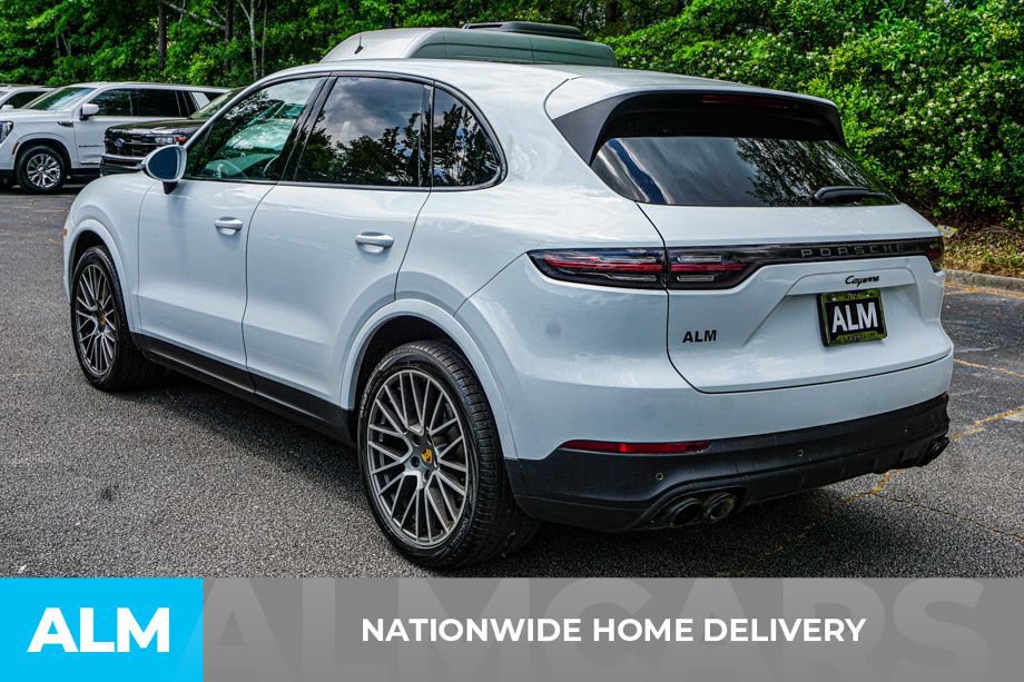 Used 2022 Porsche Cayenne Platinum Edition AWD/4WD image 4