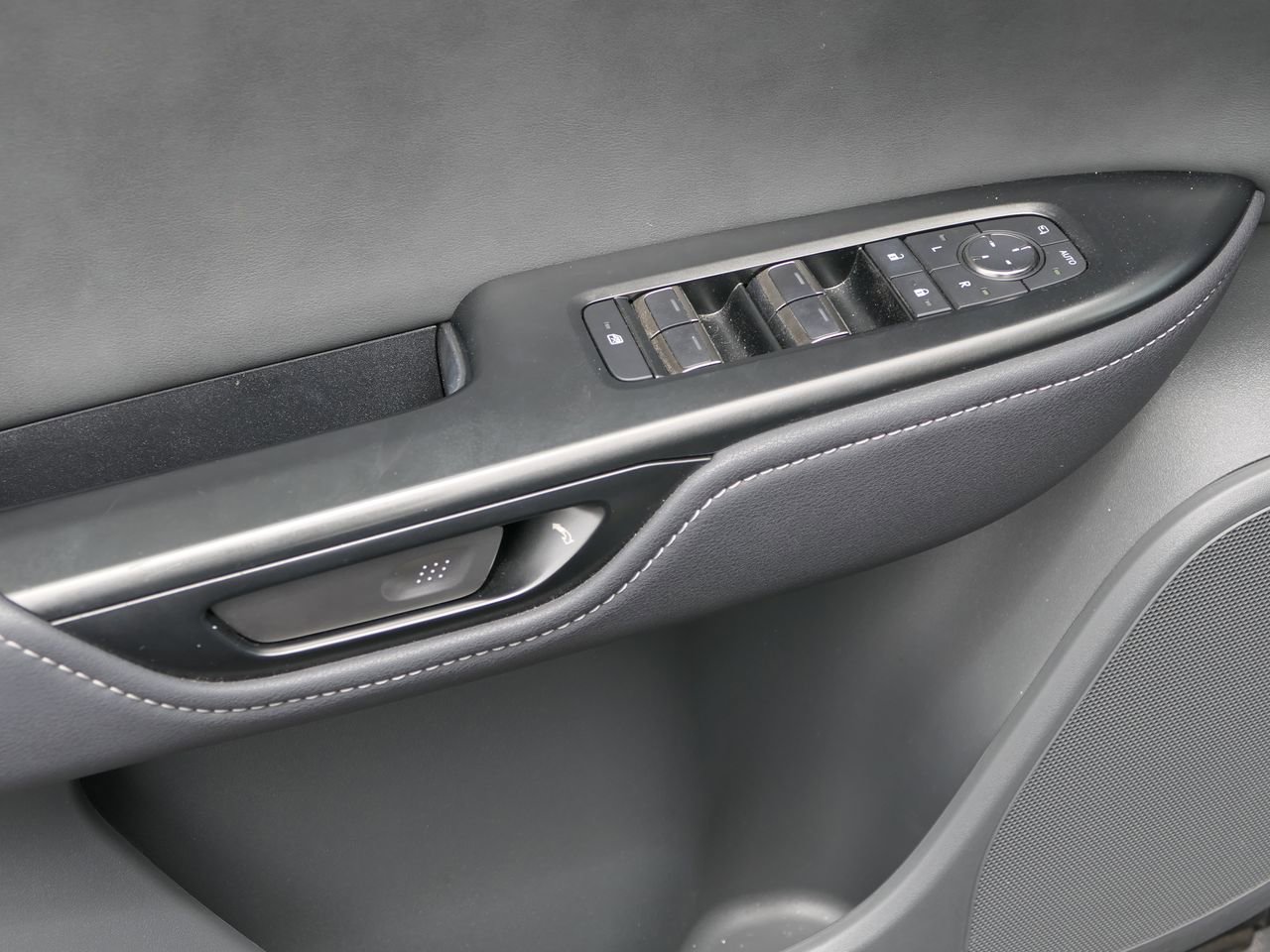 Used 2024 Lexus RZ 300e Premium w/ Accessory Package (Z1) FWD image 13