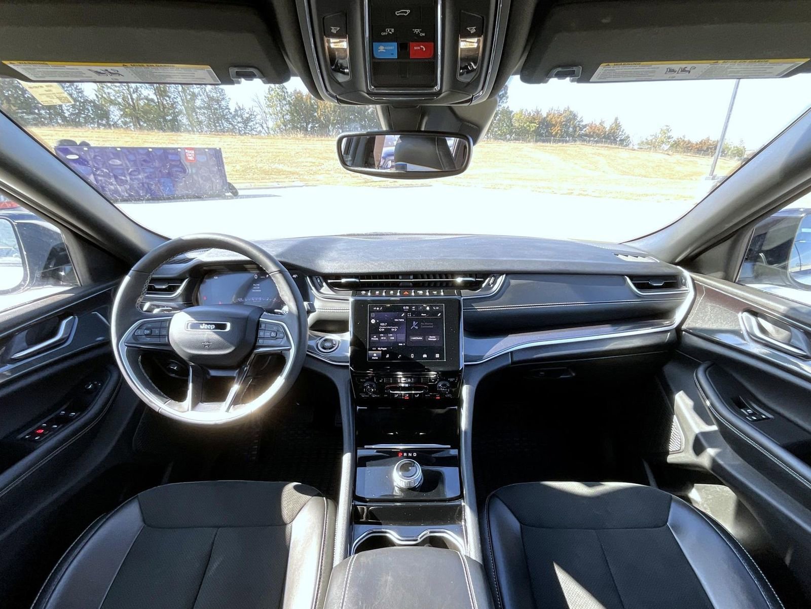 Used 2023 Jeep Grand Cherokee Altitude AWD/4WD image 14
