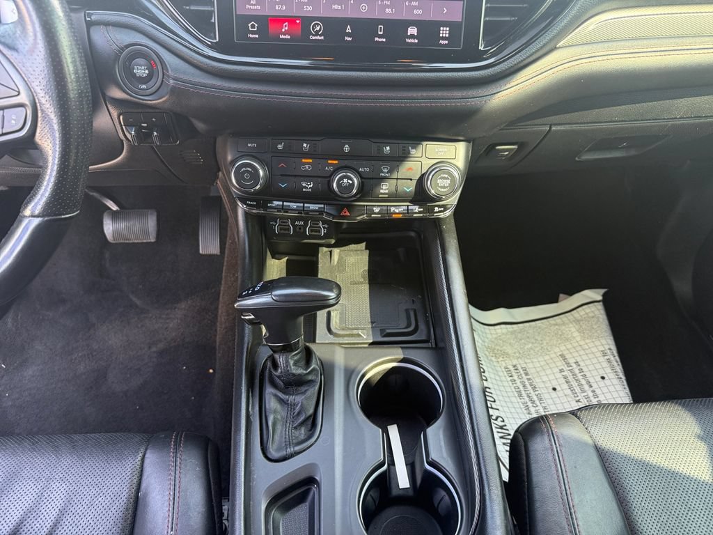 Used 2021 Dodge Durango R/T w/ Tow 'N Go Package AWD/4WD image 12